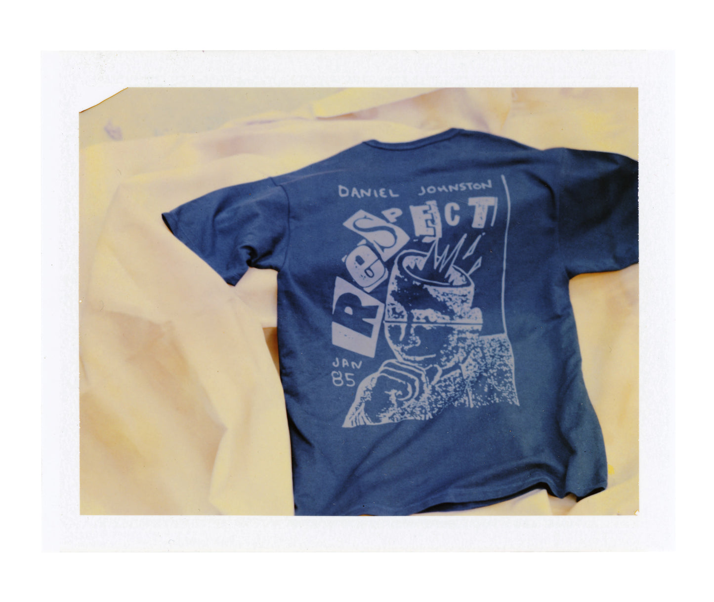MENS VANS X DANIEL JOHNSTON RESPECT OFF THE WALL CLASSIC SHORT SLEEVE TEE